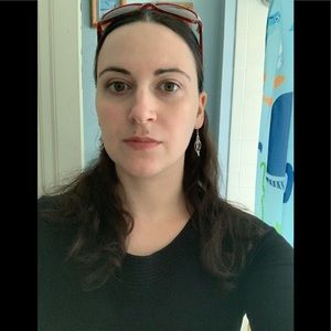 Meet your Posher, Caitlin